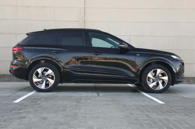 Audi Q6 e-tron (2026) thumbnail 2