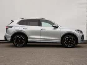 Volkswagen Tiguan (2025) thumbnail 2