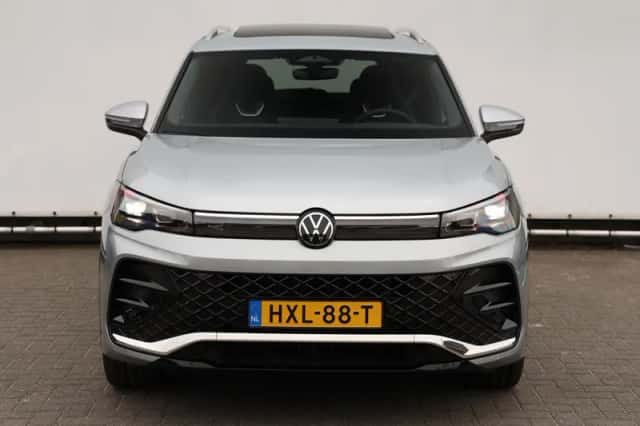 Volkswagen Tiguan (2025) thumbnail 4