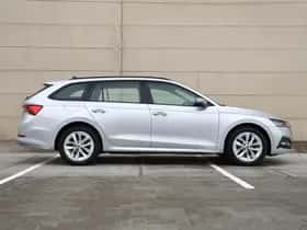 Škoda Octavia (2022) thumbnail 2