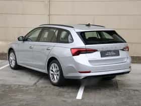 Škoda Octavia (2022) thumbnail 12