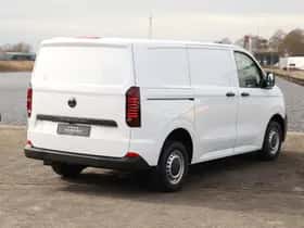 Volkswagen Transporter (2024) thumbnail 5