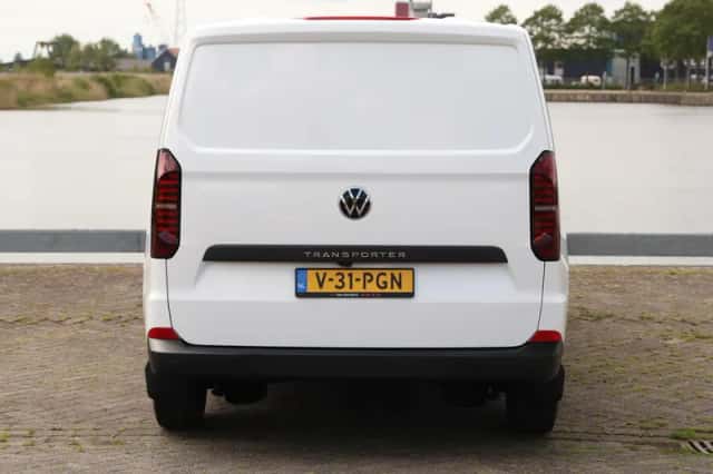 Volkswagen Transporter (2024) thumbnail 6
