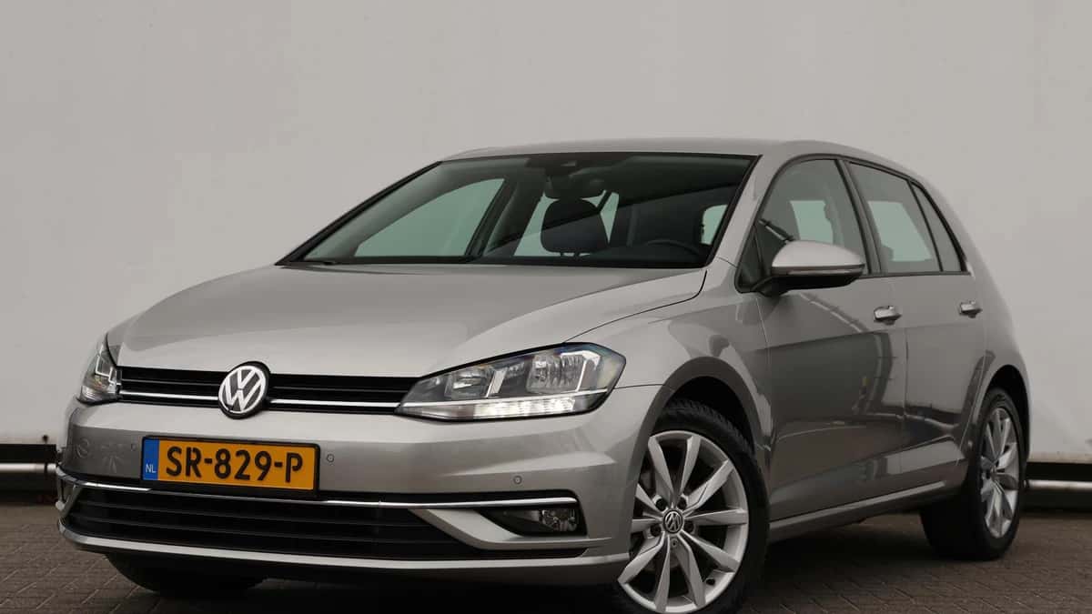 Volkswagen Golf (2018) — foto 1