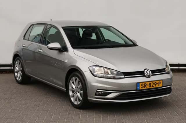 Volkswagen Golf (2018) thumbnail 3