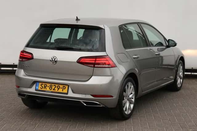 Volkswagen Golf (2018) thumbnail 5