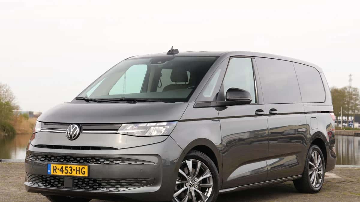 Volkswagen Multivan (2022) — foto 1