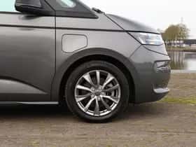 Volkswagen Multivan (2022) thumbnail 15