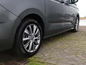Volkswagen Multivan (2022) thumbnail 17