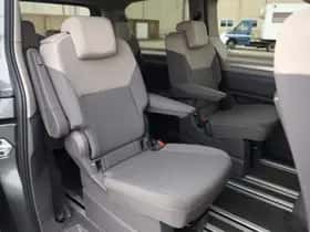 Volkswagen Multivan (2022) thumbnail 9