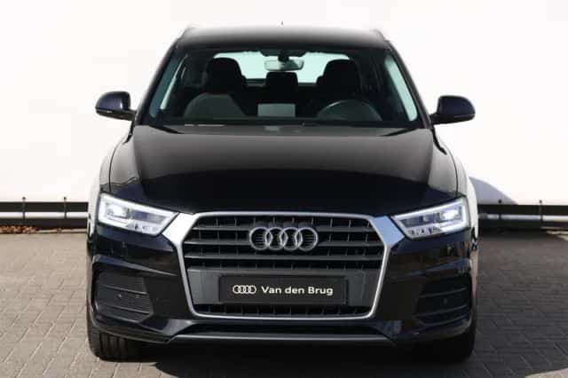 Audi Q3 (2016) thumbnail 4