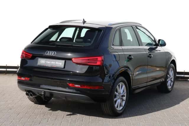 Audi Q3 (2016) thumbnail 5
