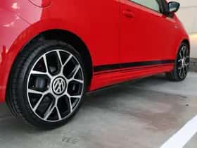 Volkswagen Up! (2018) thumbnail 17