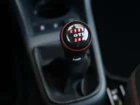 Volkswagen Up! (2018) thumbnail 27