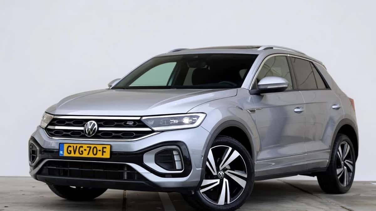 Volkswagen T-Roc (2023) — foto 1