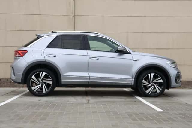 Volkswagen T-Roc (2023) thumbnail 2