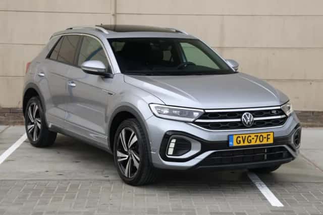 Volkswagen T-Roc (2023) thumbnail 3