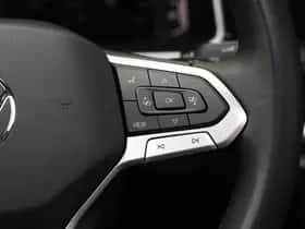Volkswagen T-Roc (2023) thumbnail 24