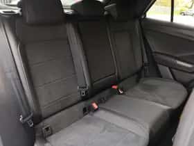 Volkswagen T-Roc (2023) thumbnail 9