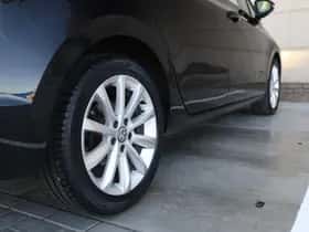 Volkswagen Golf (2017) thumbnail 17