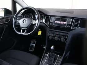 Volkswagen Golf (2017) thumbnail 7