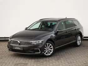Volkswagen Passat (2022) thumbnail 11