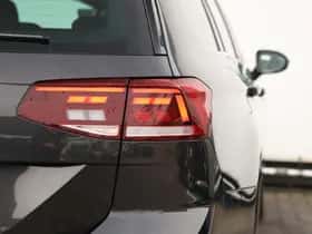 Volkswagen Passat (2022) thumbnail 17
