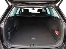 Volkswagen Passat (2022) thumbnail 19