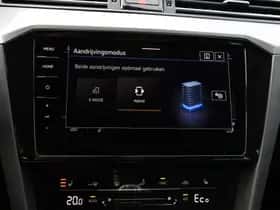 Volkswagen Passat (2022) thumbnail 33