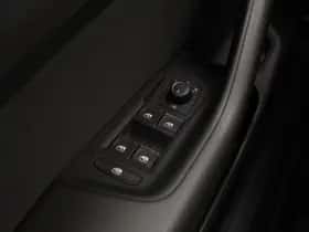 Volkswagen Passat (2022) thumbnail 40