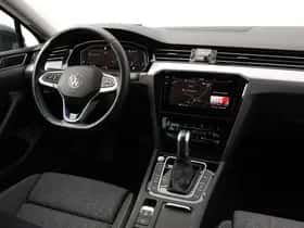 Volkswagen Passat (2022) thumbnail 7