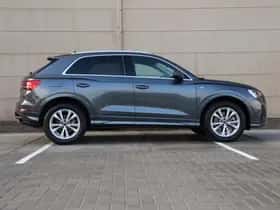 Audi Q3 (2021) thumbnail 2