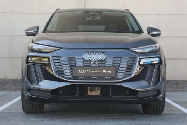 Audi Q6 e-tron (2025) thumbnail 13