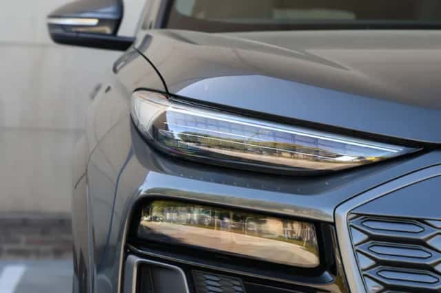 Audi Q6 e-tron (2025) thumbnail 14