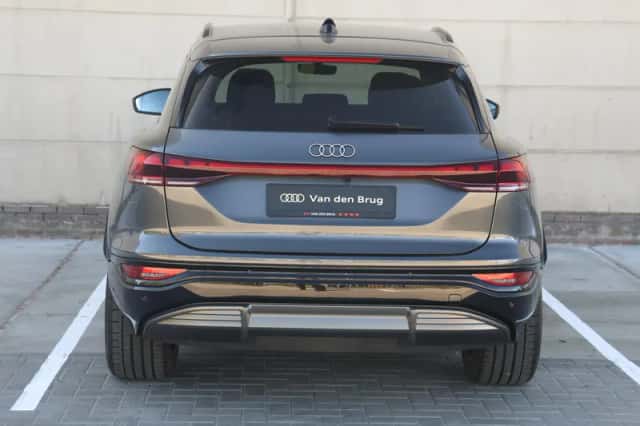 Audi Q6 e-tron (2025) thumbnail 6