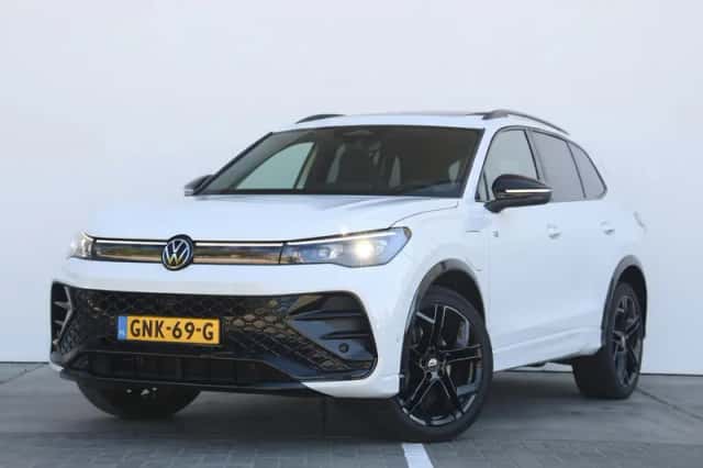 Volkswagen Tiguan (2024) thumbnail 1