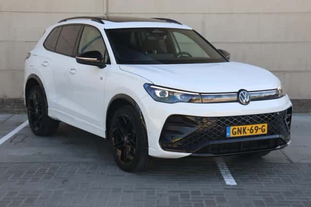 Volkswagen Tiguan (2024) thumbnail 3