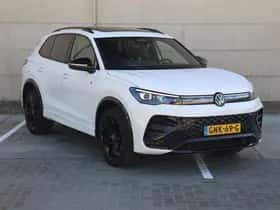 Volkswagen Tiguan (2024) thumbnail 3