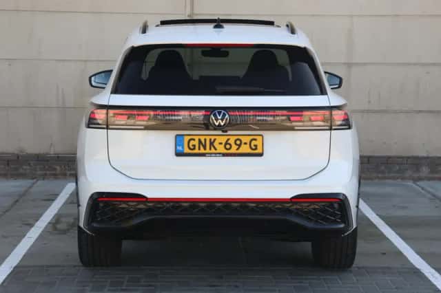 Volkswagen Tiguan (2024) thumbnail 6