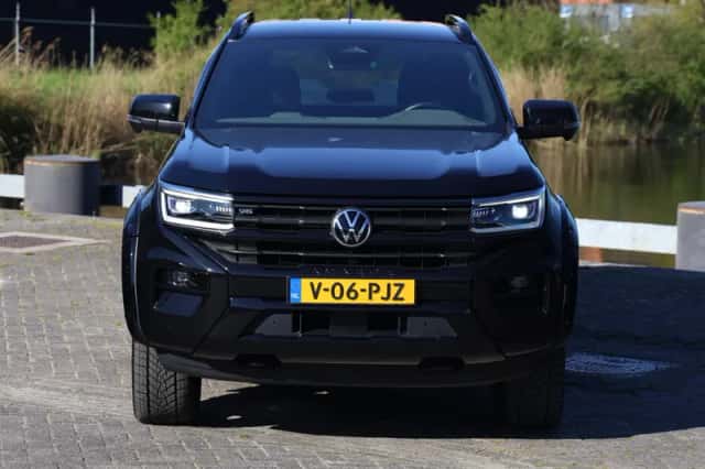 Volkswagen Amarok (2024) thumbnail 4