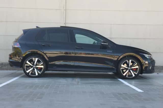 Volkswagen Golf (2024) thumbnail 2