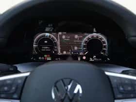 Volkswagen Golf (2024) thumbnail 24