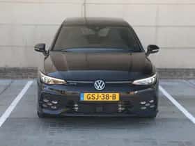 Volkswagen Golf (2024) thumbnail 4