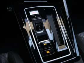Volkswagen Golf (2024) thumbnail 37