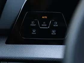 Volkswagen Golf (2024) thumbnail 39