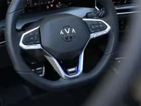 Volkswagen Golf (2024) thumbnail 41