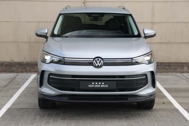 Volkswagen Tiguan (2025) thumbnail 4