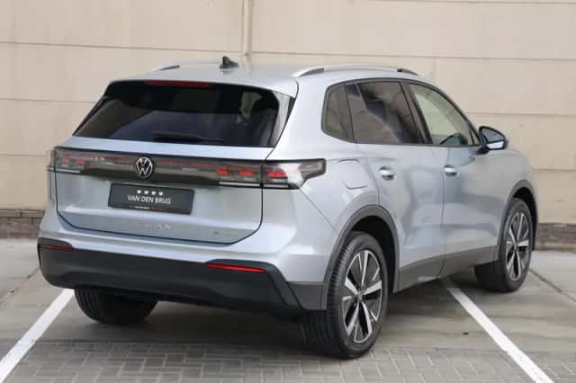 Volkswagen Tiguan (2025) thumbnail 5