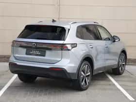Volkswagen Tiguan (2025) thumbnail 5