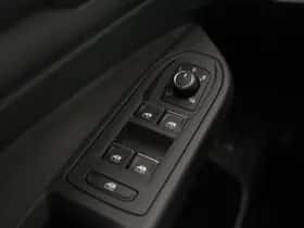 Volkswagen Golf (2022) thumbnail 34